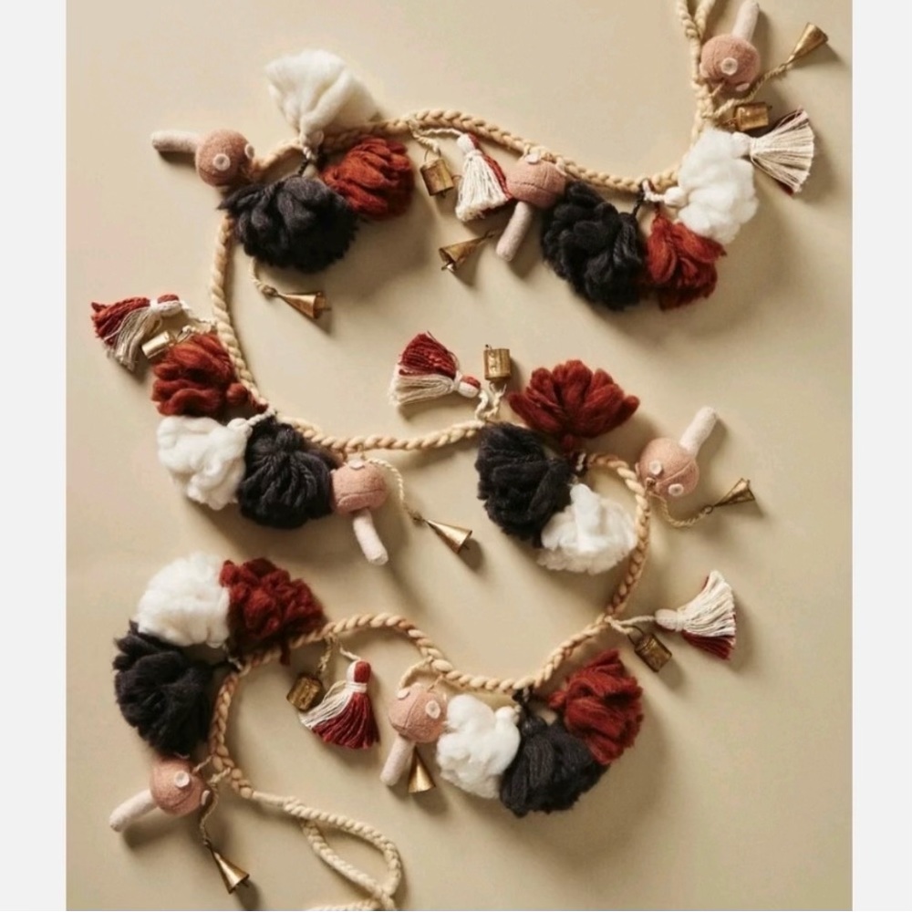 Anthropologie Mushroom Garland